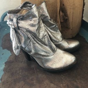 Oh Deer Distressed Gold Bootie
